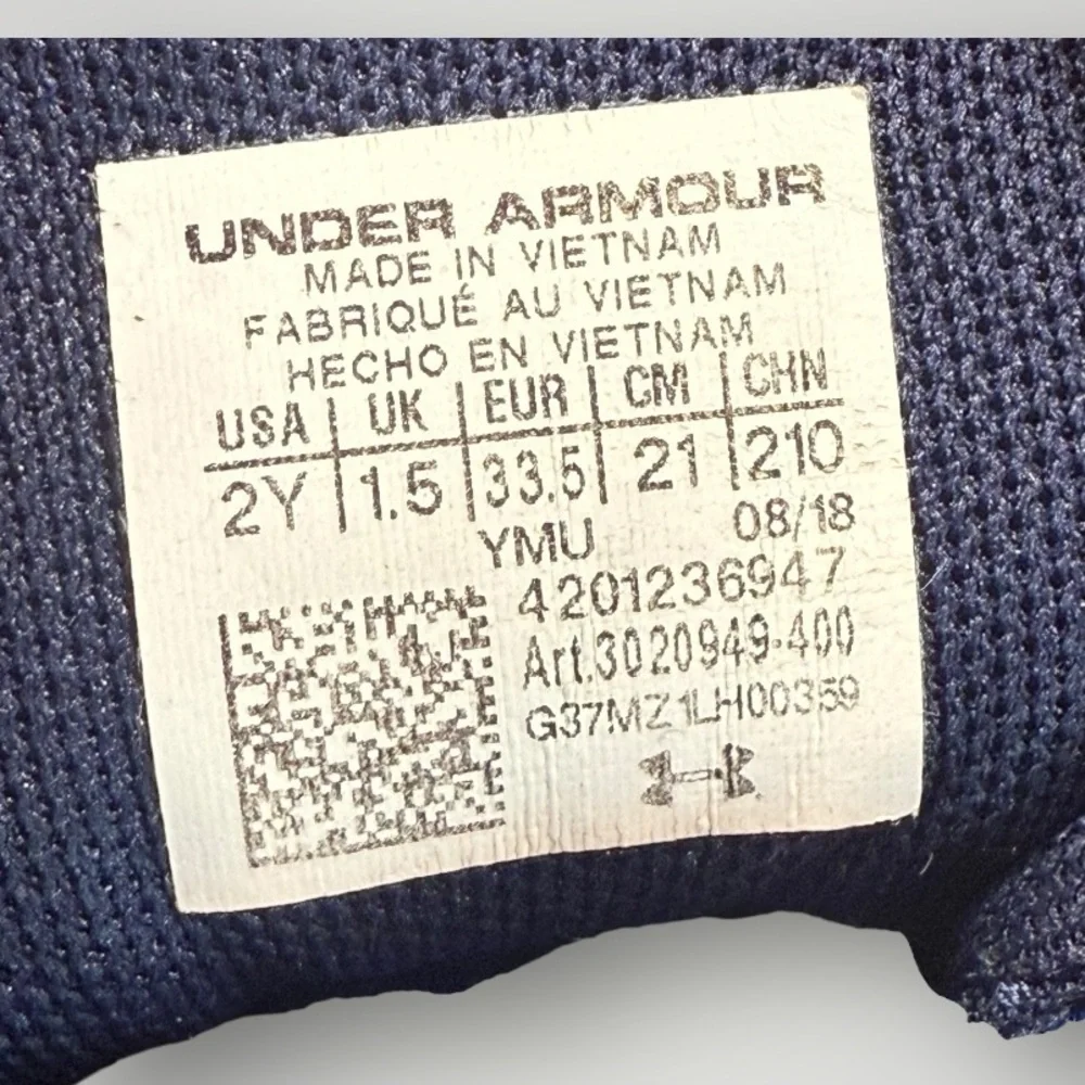 Kids Under Armour Jet 2018 size 2Y